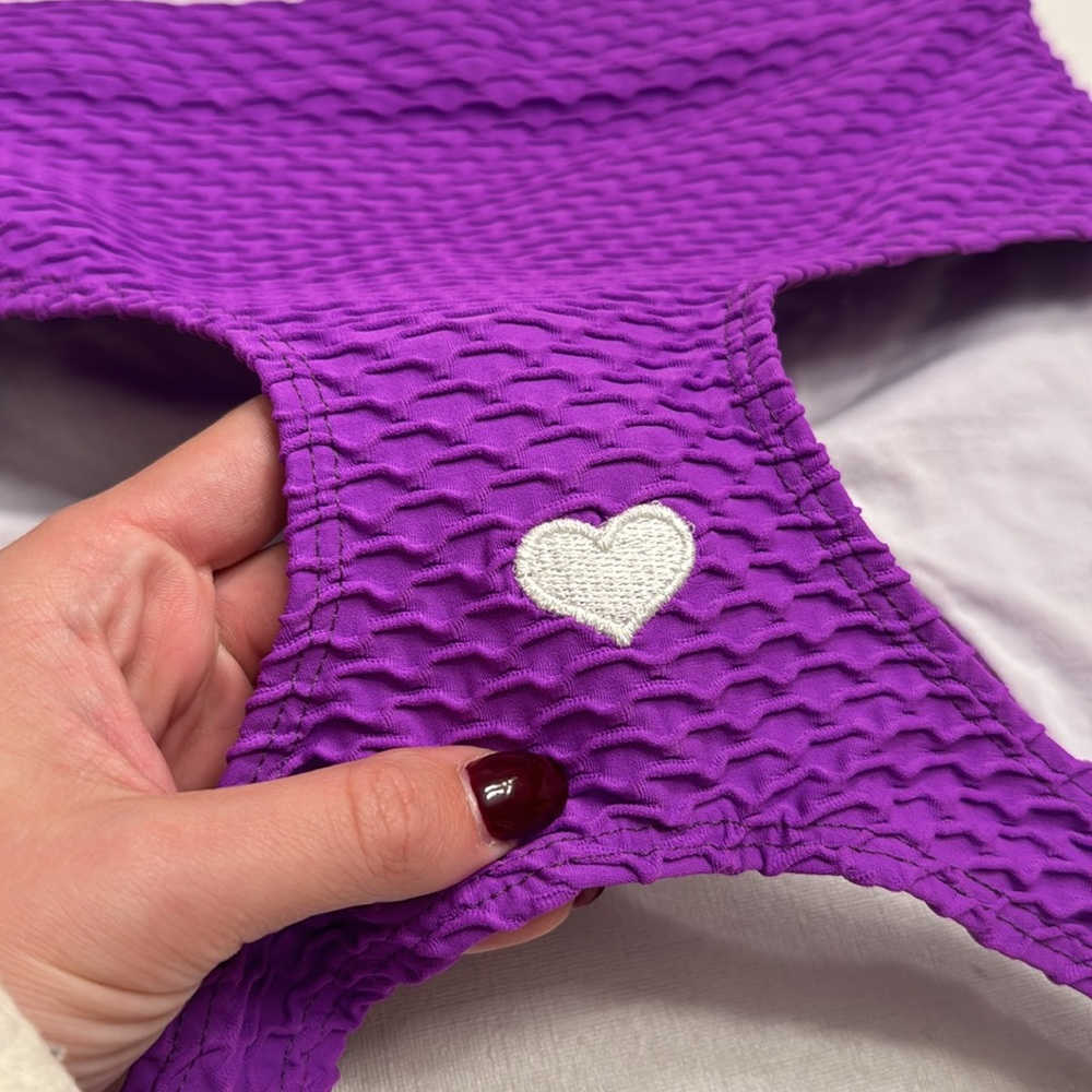 BOOTY BY BRABANTS CROCO SKIN SCOOP TOP - Picture 3 of 5